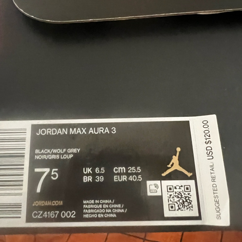 Jordan Men's Black and Gray Sneakers - Picture 2 of 2